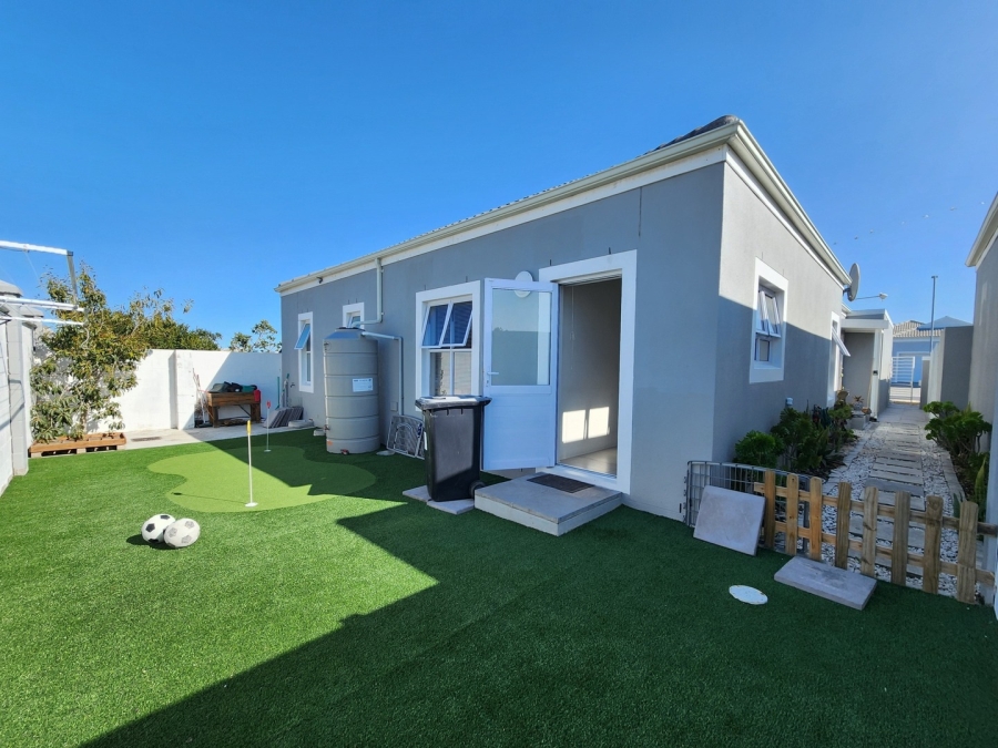 3 Bedroom Property for Sale in Sunningdale Western Cape